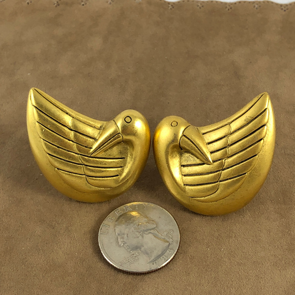 Laurel Burch Enameled Clip On Earrings Golden Swan - Picture 2 of 5